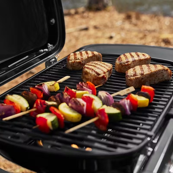 Гриль газовый Weber Traveler Compact черный, 1500527