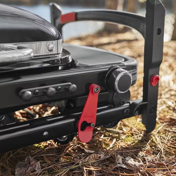 Гриль газовый Weber Traveler Compact черный, 1500527