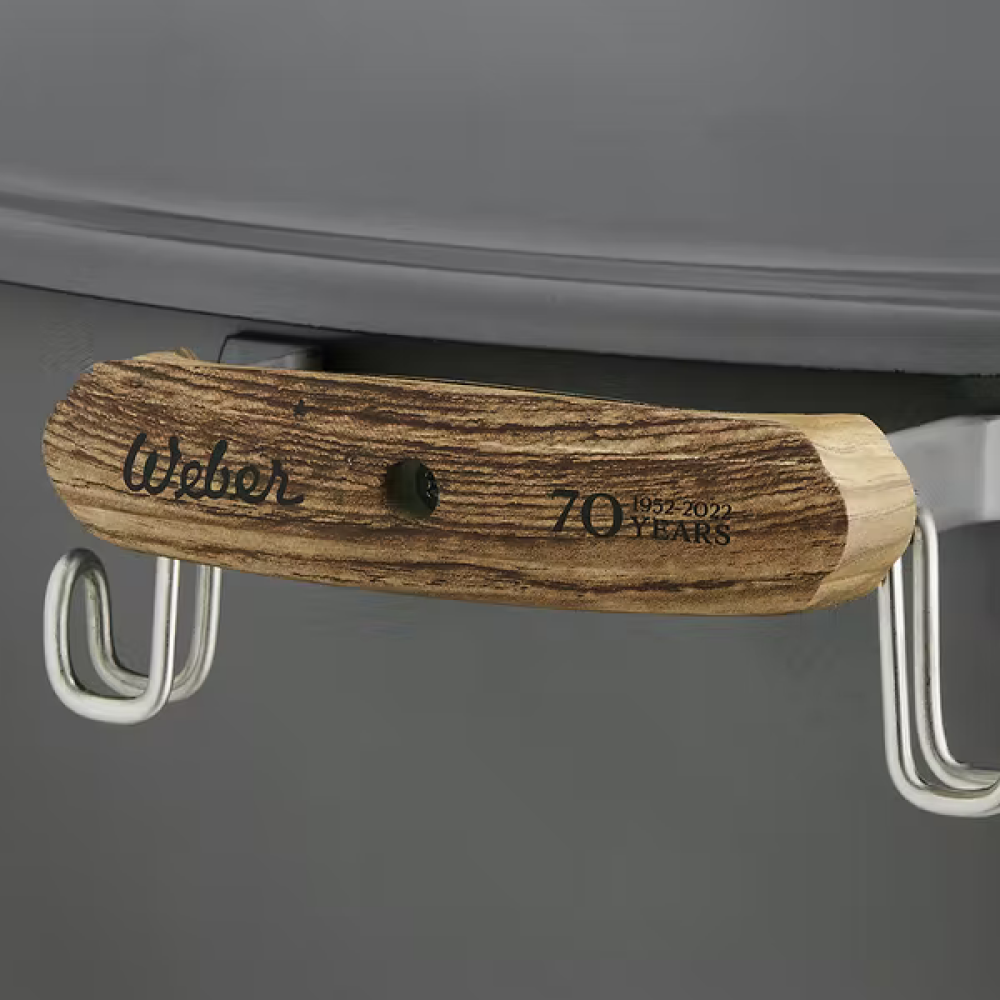 Угольный гриль Weber Master-Touch GBS E-5755 57 см черный 14801004