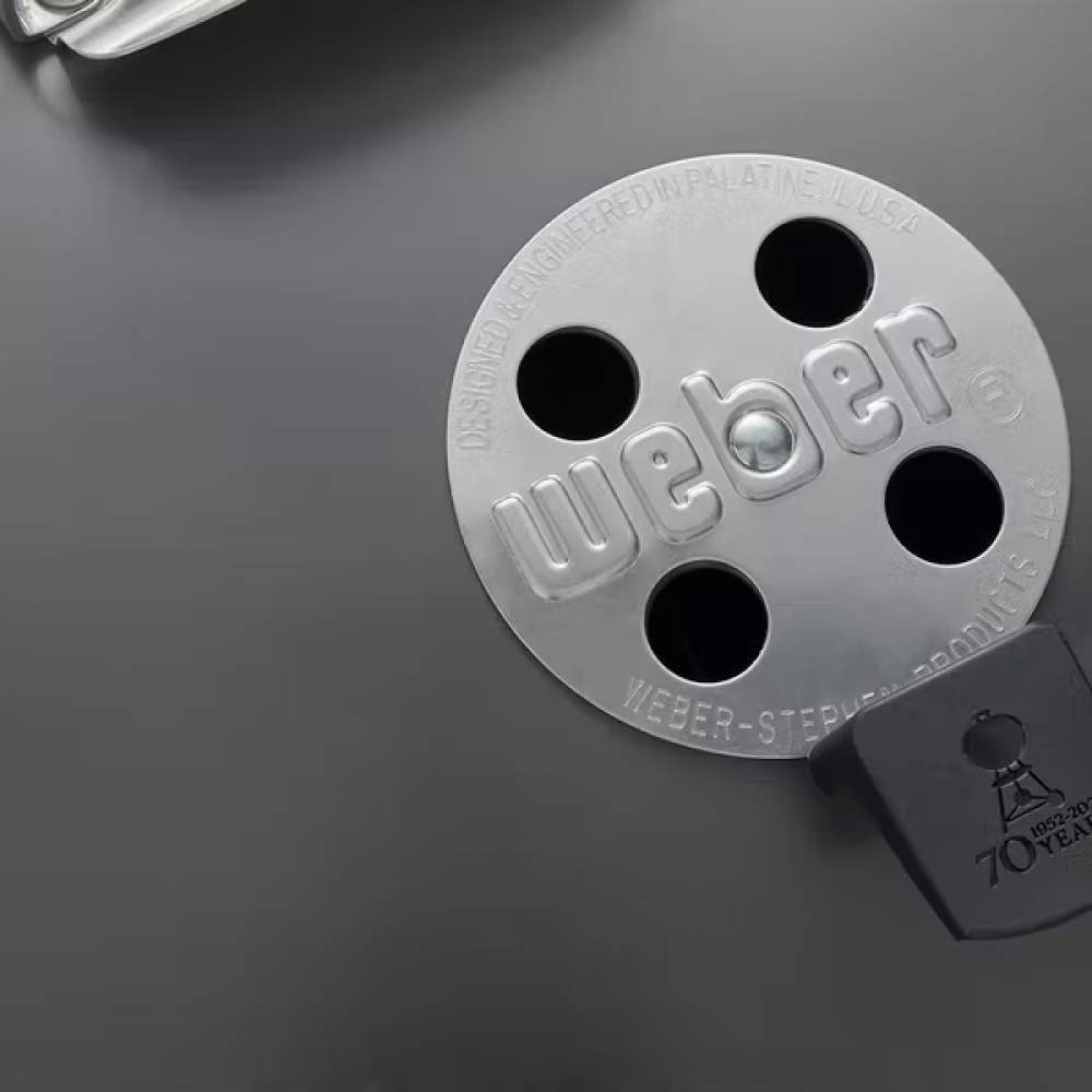 Угольный гриль Weber Master-Touch GBS E-5755 57 см черный 14801004